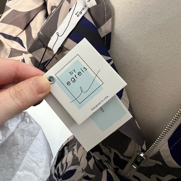 NWT By Egreis Floral 2 piece set Gray and Navy Size L - Picture 9 of 10